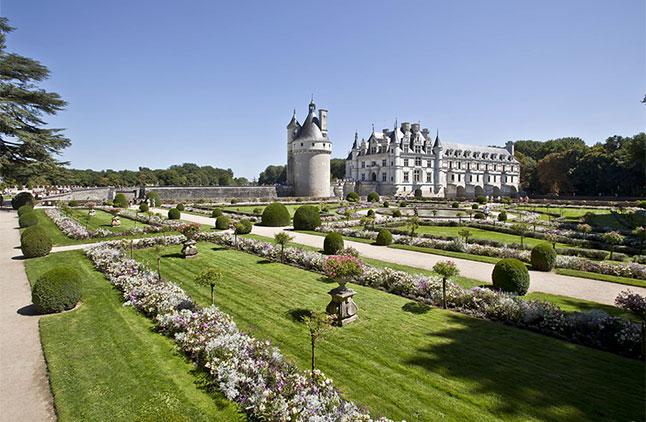 フランス・パリ＆古城のロワールを旅するエレガントな旅