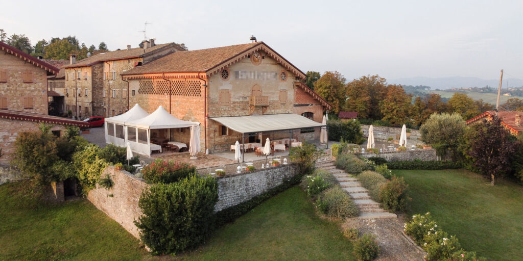 バルサミコのアグリツーリズモに滞在 パルミジャーノチーズ＆生ハム　美食の旅