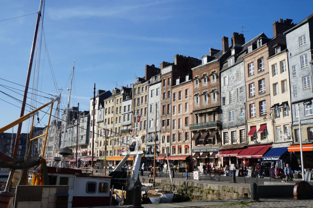 港町オンフルールを旅するフランス　スケッチしたくなる印象派アートの旅